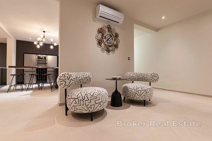 Image No.13-6 Bed Villa for sale