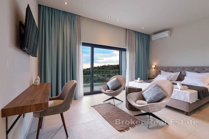 Image No.14-6 Bed Villa for sale
