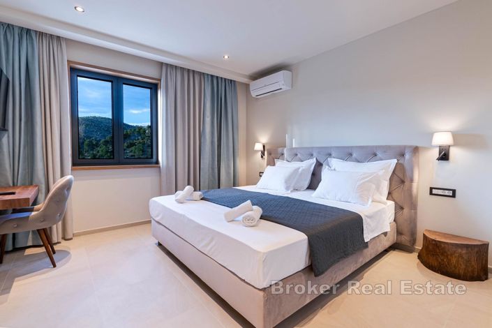 Image No.17-6 Bed Villa for sale