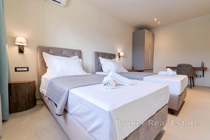 Image No.18-6 Bed Villa for sale
