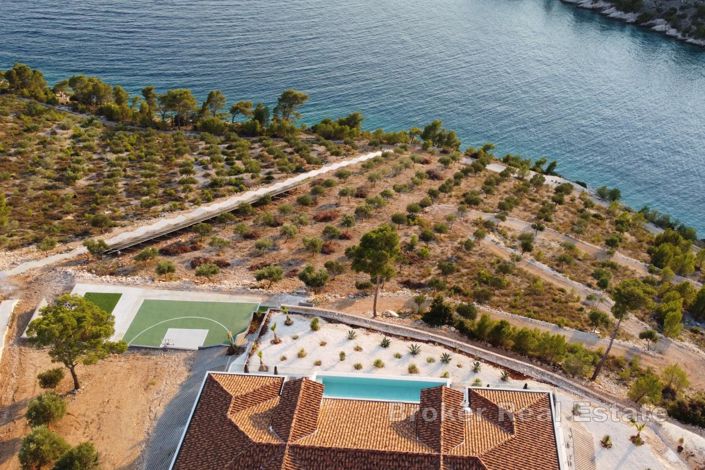 Image No.2-6 Bed Villa for sale