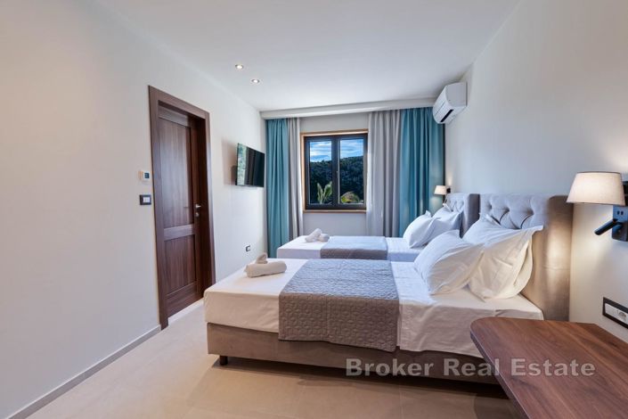 Image No.20-6 Bed Villa for sale