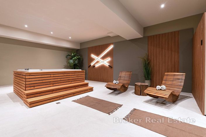 Image No.23-6 Bed Villa for sale