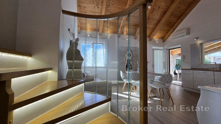 Image No.10-3 Bed Villa for sale