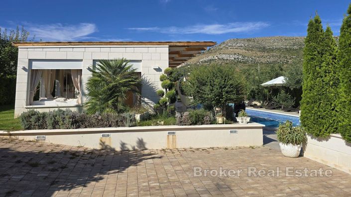 Image No.19-3 Bed Villa for sale