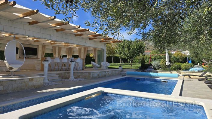 Image No.3-3 Bed Villa for sale