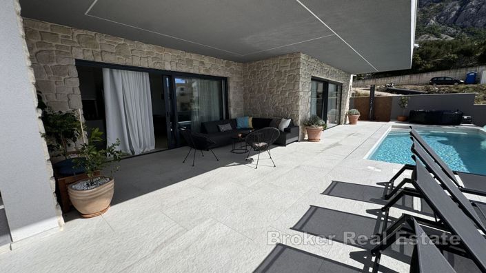 Image No.16-Villa de 8 chambres à vendre à Makarska