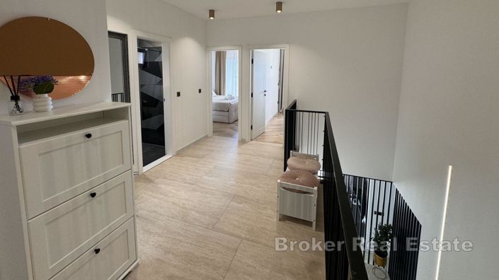 Image No.9-Villa de 8 chambres à vendre à Makarska