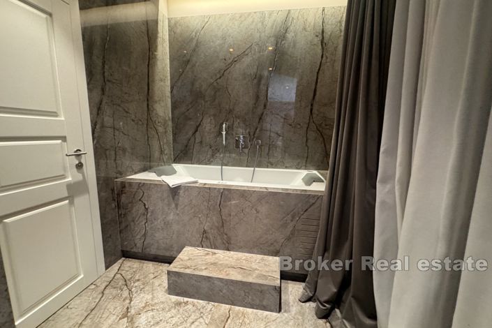 Image No.12-3 Bed Apartment for sale