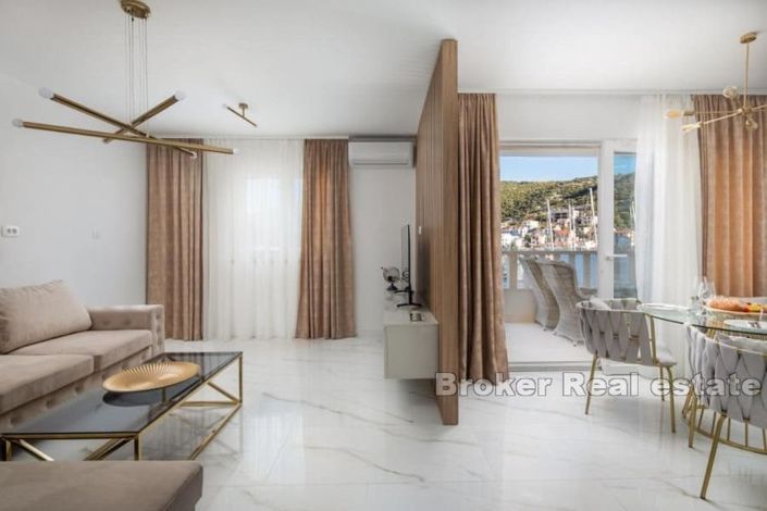 Image No.11-12 Bed Villa for sale