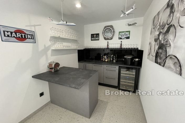 Image No.11-Villa de 4 chambres à vendre à Omiš