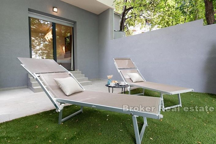 Image No.5-13 Bed Apartment for sale