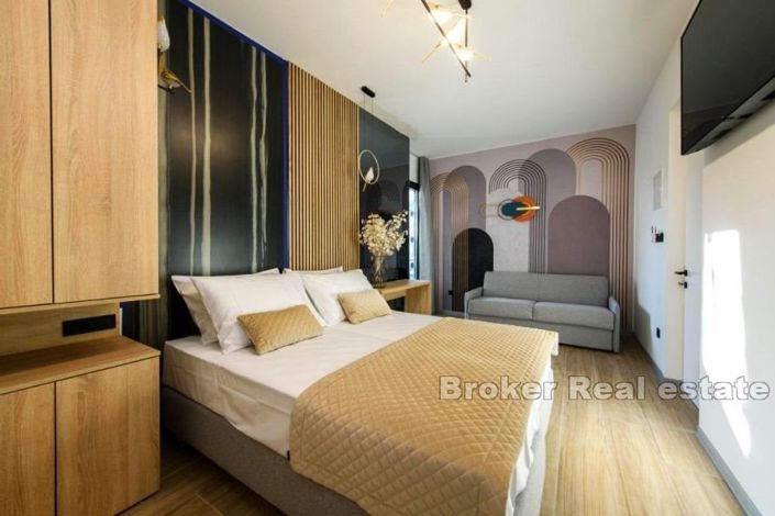 Image No.5-9 Bed Apartment for sale