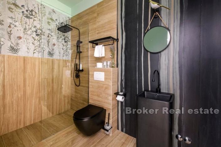 Image No.7-9 Bed Apartment for sale