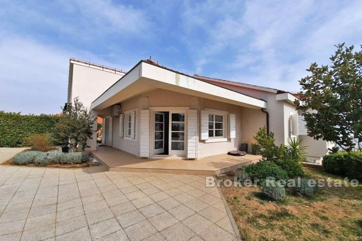 Image No.3-3 Bed Villa for sale