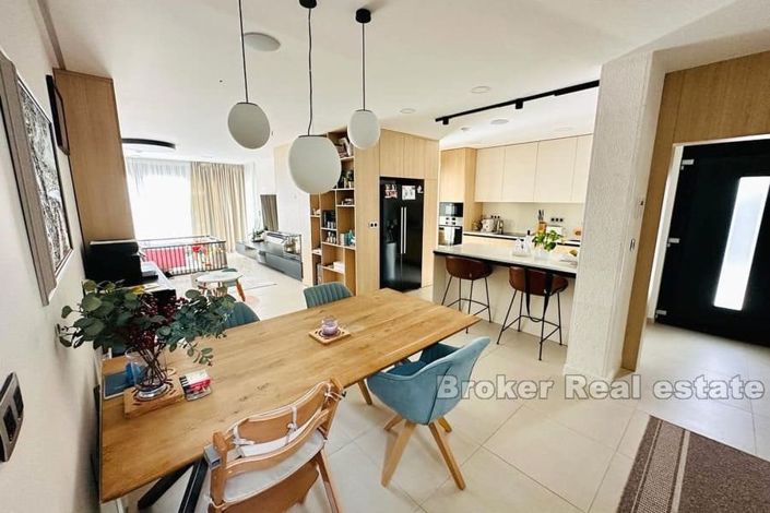 Image No.5-Villa de 4 chambres à vendre à Makarska