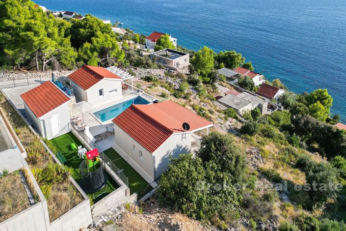 Image No.2-Villa de 4 chambres à vendre à Rogoznica