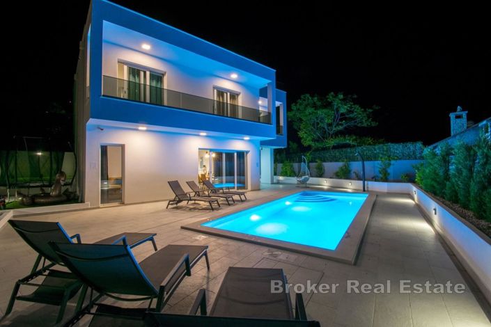 Image No.13-3 Bed Villa for sale