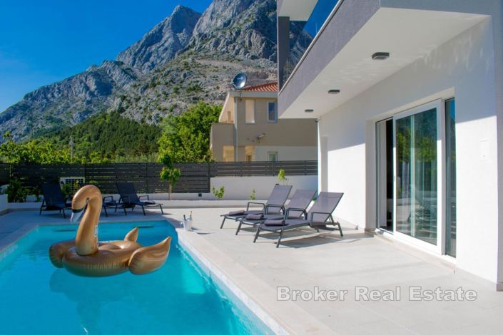 Image No.2-3 Bed Villa for sale