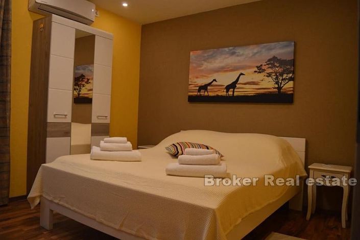 Image No.6-11 Bed Villa for sale