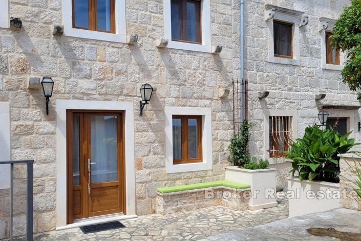 Image No.5-6 Bed Villa for sale