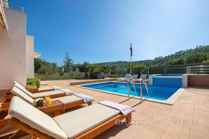 Image No.2-Villa de 4 chambres à vendre à Split