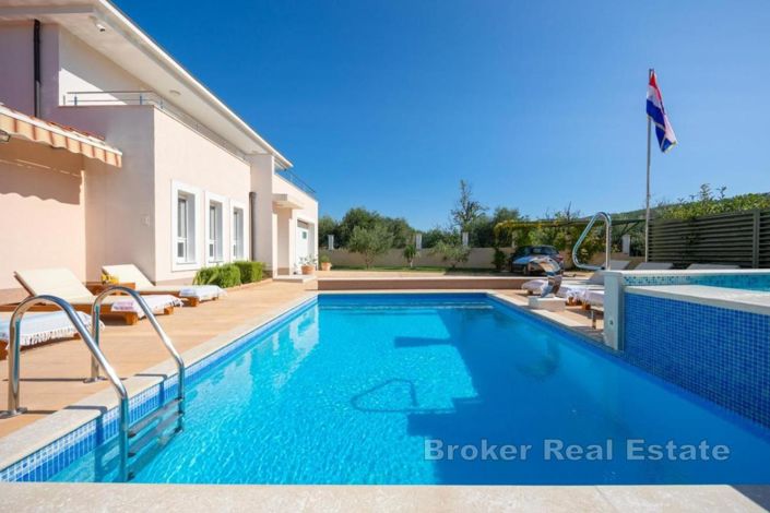 Image No.5-Villa de 4 chambres à vendre à Split