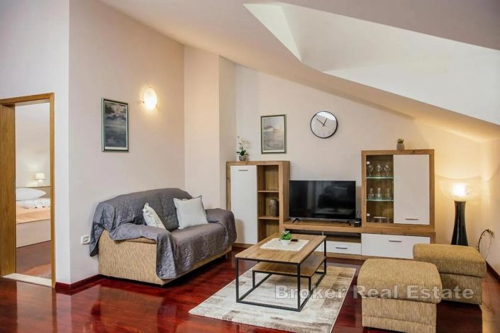 Image No.5-6 Bed Villa for sale