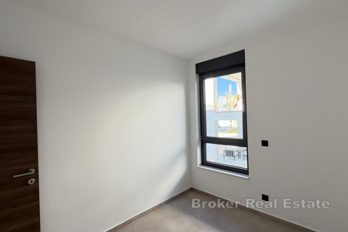 Image No.10-3 Bed Apartment for sale