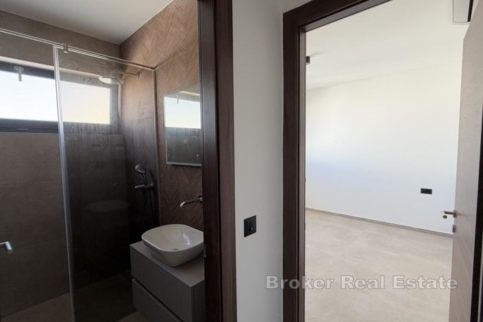 Image No.15-4 Bed Apartment for sale