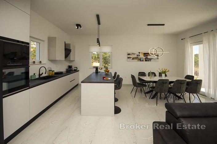 Image No.9-3 Bed Villa for sale