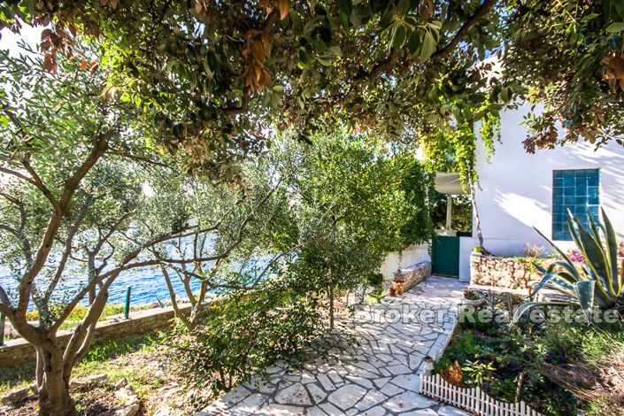 Image No.8-2 Bed Villa for sale