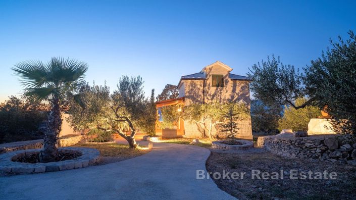 Image No.16-2 Bed Villa for sale