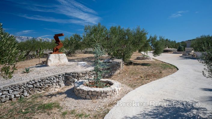 Image No.18-2 Bed Villa for sale