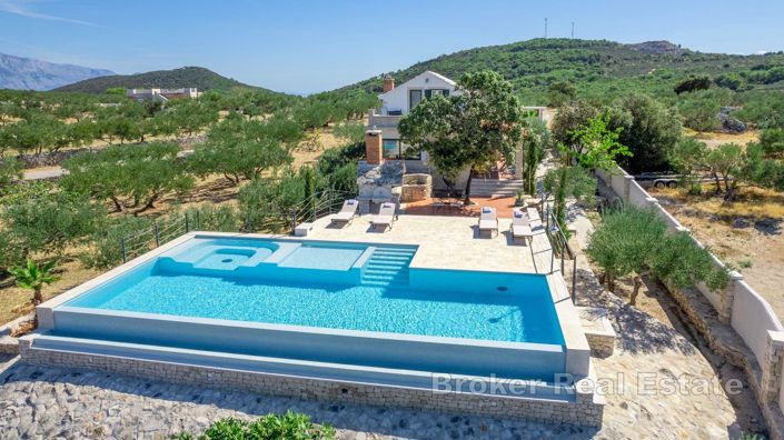 Image No.2-2 Bed Villa for sale