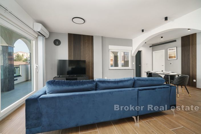 Image No.4-10 Bed Villa for sale