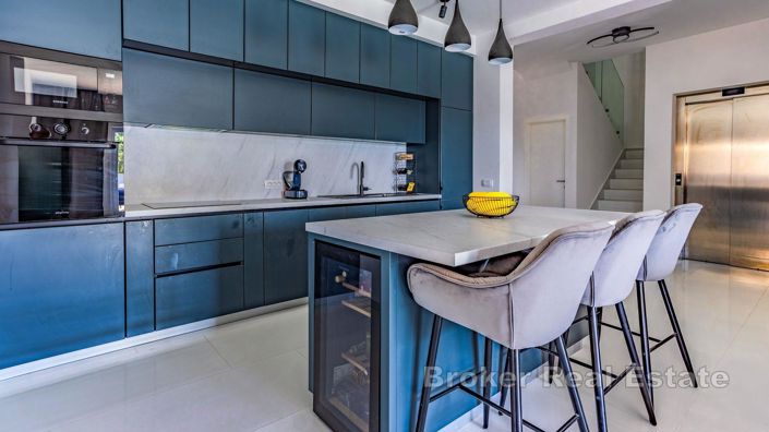 Image No.16-Villa de 5 chambres à vendre à Posedarje