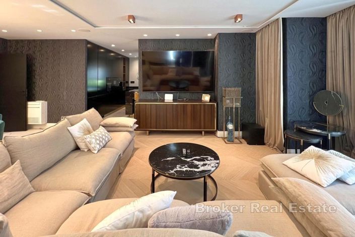 Image No.6-4 Bed Villa for sale