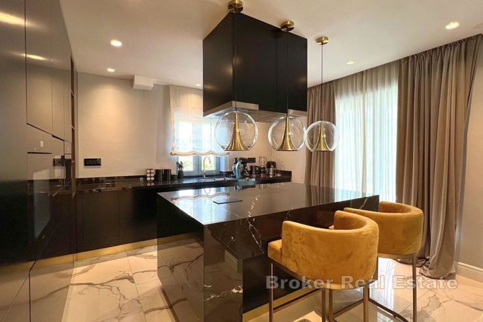 Image No.9-4 Bed Villa for sale