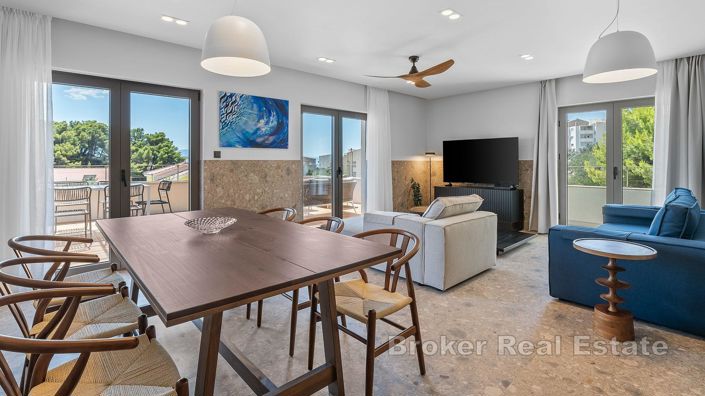 Image No.8-Villa de 11 chambres à vendre à Omiš