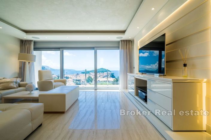 Image No.10-5 Bed Villa for sale