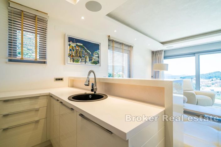 Image No.12-5 Bed Villa for sale