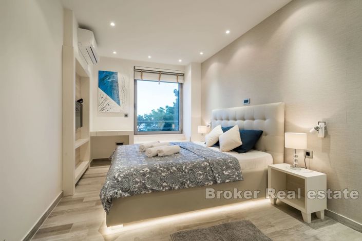 Image No.5-5 Bed Villa for sale