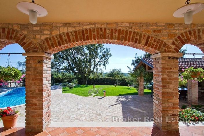 Image No.4-4 Bed Villa for sale