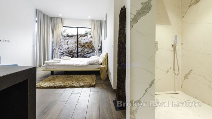 Image No.17-4 Bed Villa for sale