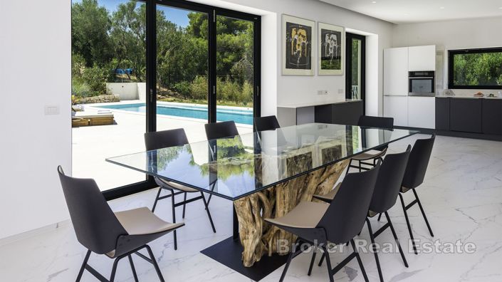 Image No.9-4 Bed Villa for sale