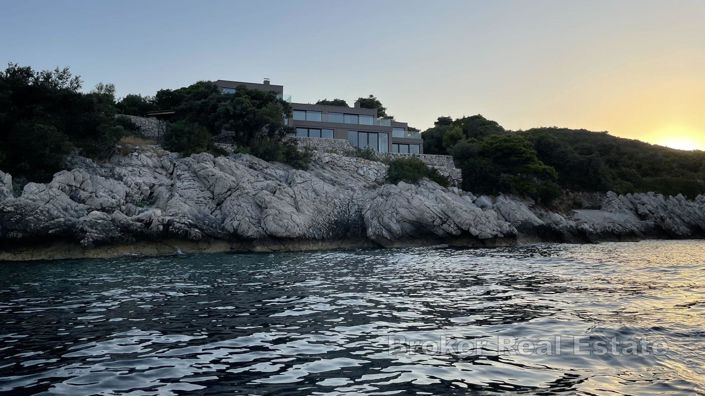 Image No.10-4 Bed Villa for sale