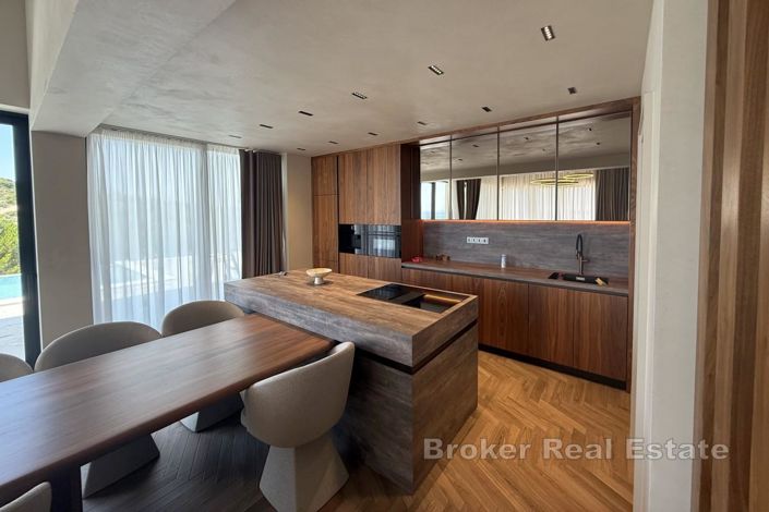 Image No.10-3 Bed Villa for sale