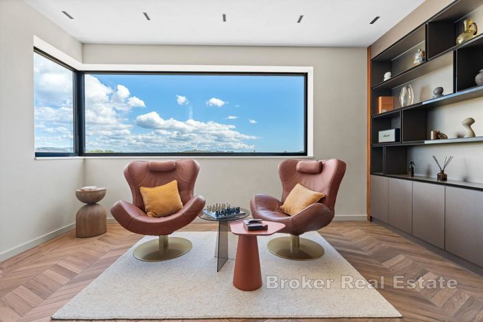 Image No.12-3 Bed Villa for sale