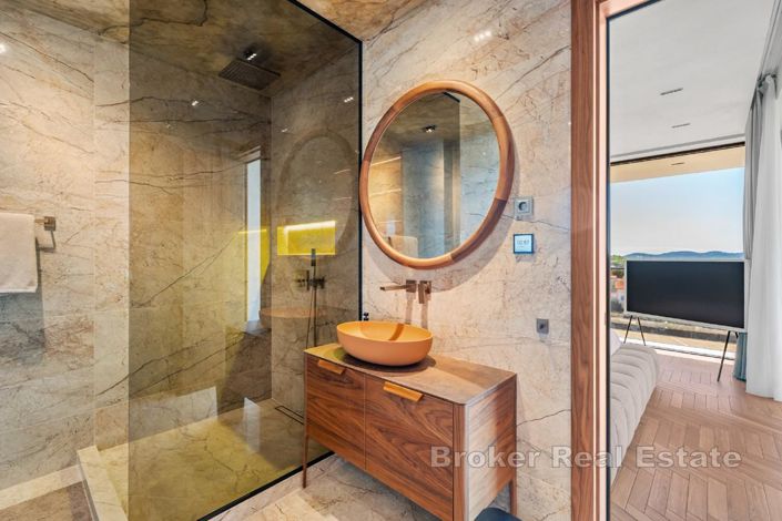 Image No.17-3 Bed Villa for sale